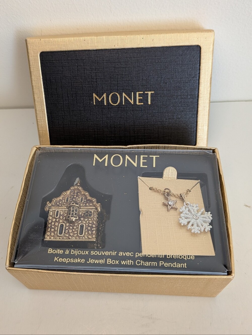Monet Keepsake Jewel Trinket W/ Charm Pendant Gingerbread House Man Snowflake